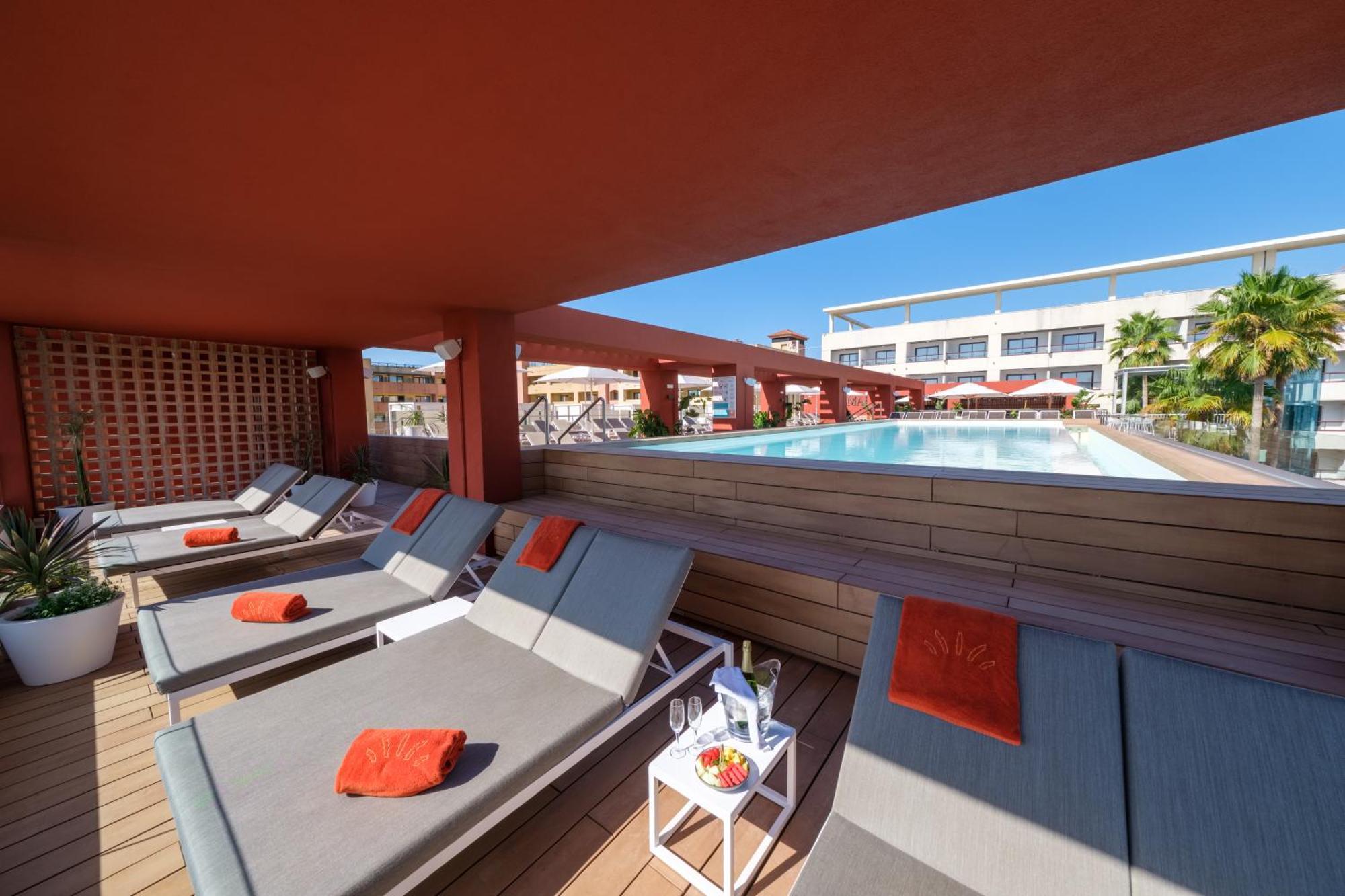 Отель Estival Park Almaris Ла-Пинеда Экстерьер фото